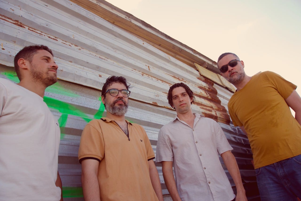 Canil se inspira em experiências da vida comum brasileira em novo EP Caramelo