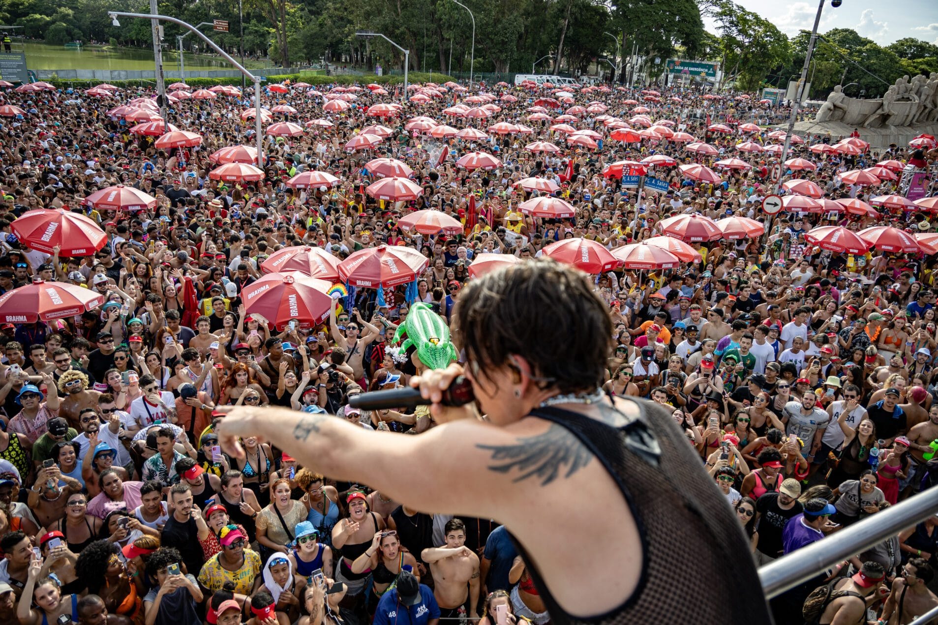 Di Ferrero estreia trio "Se Fui Triste, Não Me Lembro" no Carnaval 2025 de São Paulo 1 Di Ferrero estreia trio Se Fui Triste, Não Me Lembro no Carnaval 2025 de São Paulo