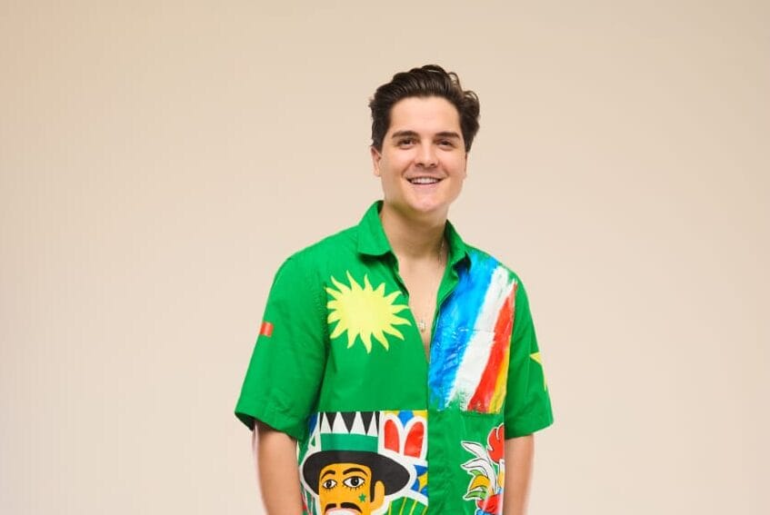 Eric Land anuncia agenda intensa para o Carnaval e homenageia Olinda em figurino especial