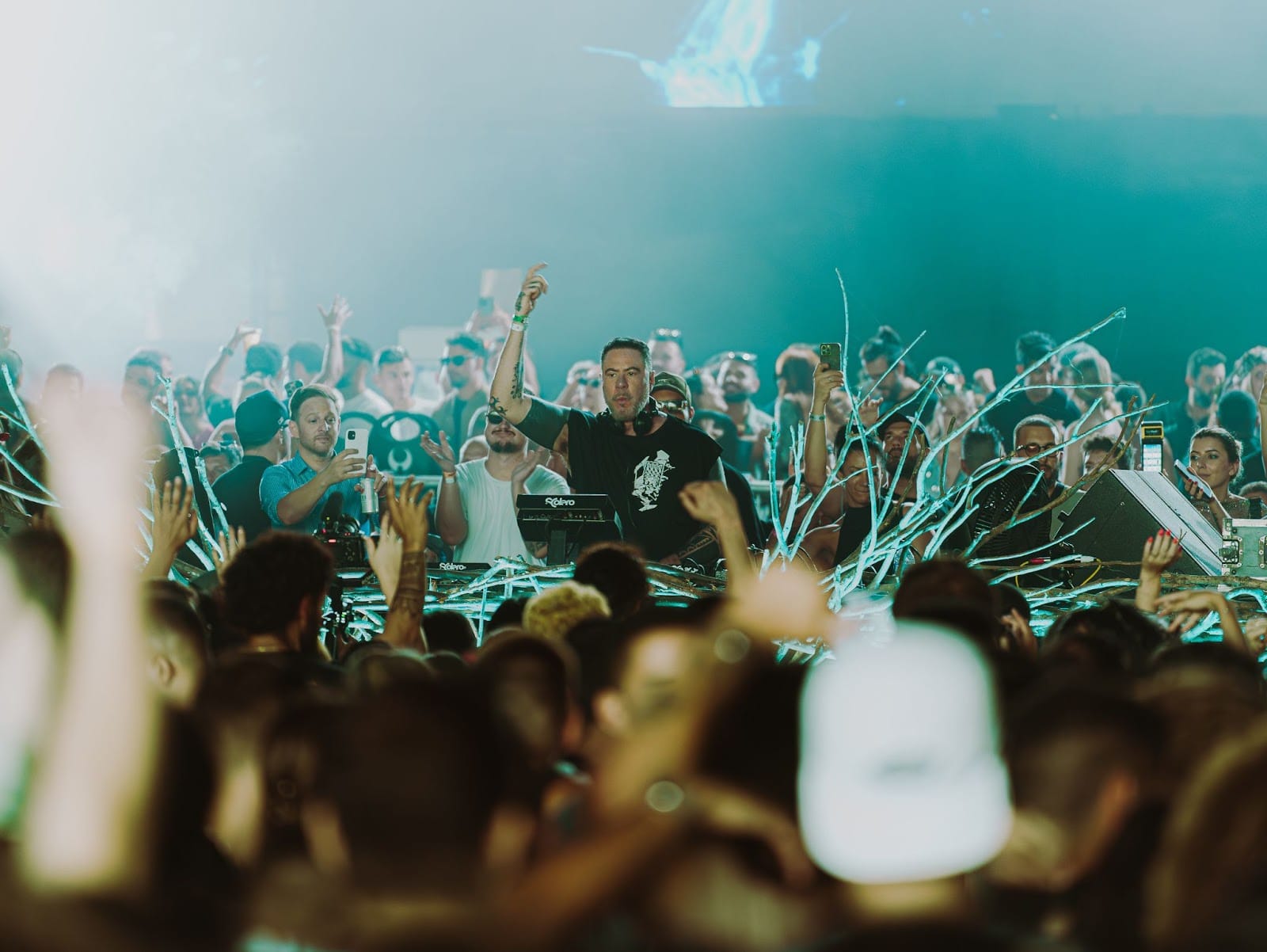 Visionário da música eletrônica, Ratier recebe expoentes da cena para celebrar o seu aniversário no Surreal Park 1 Visionário da música eletrônica, Ratier recebe expoentes da cena para celebrar o seu aniversário no Surreal Park