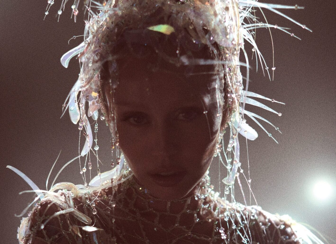 Miley Cyrus anuncia novo álbum, ''Something Beautiful'