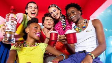 No Lollapalooza Brasil 2025, Smirnoff faz história como a primeira marca de bebidas alcoólicas a servir drinks sem álcool no festival