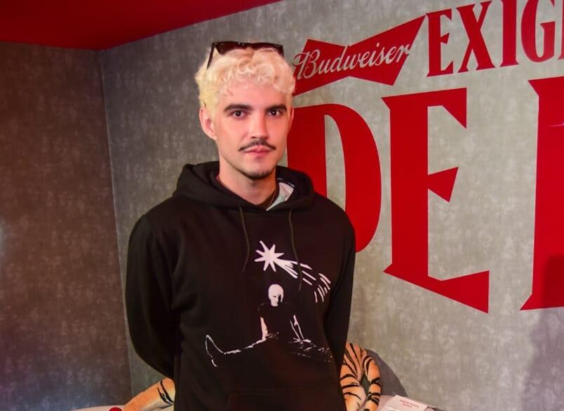 ​Lollapalooza Brasil 2025- Jão faz encontro com fãs no espaço de Budweiser antes de grande show no festival