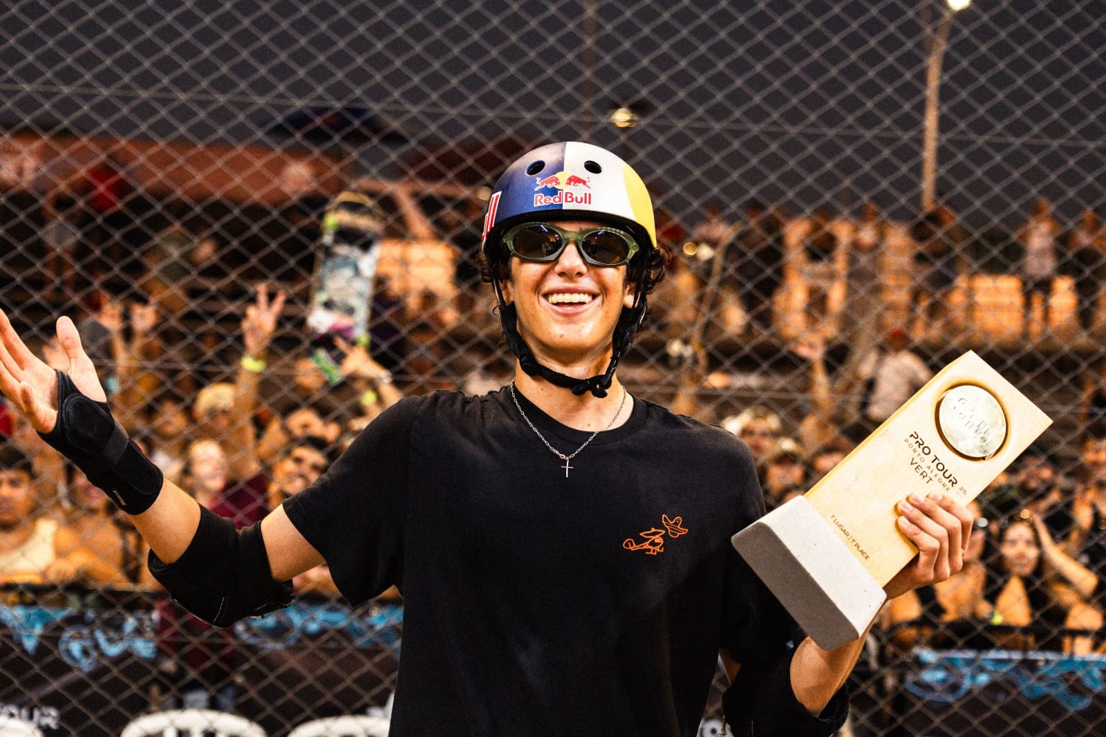 Destaque do skate brasileiro, Gui Khury agora faz parte dos atletas Oakley 1 Destaque do skate brasileiro, Gui Khury agora faz parte dos atletas Oakley