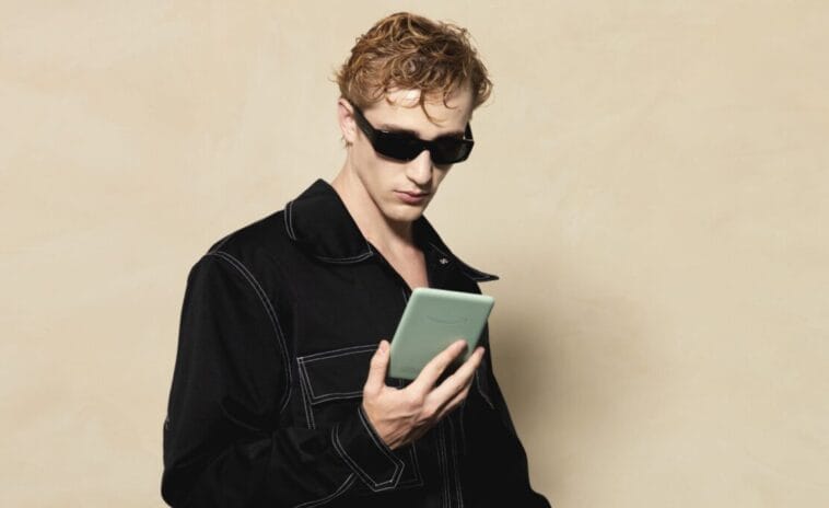 Kindle estreia nas passarelas do SPFW em collab inédita com a LED 2 Amazon