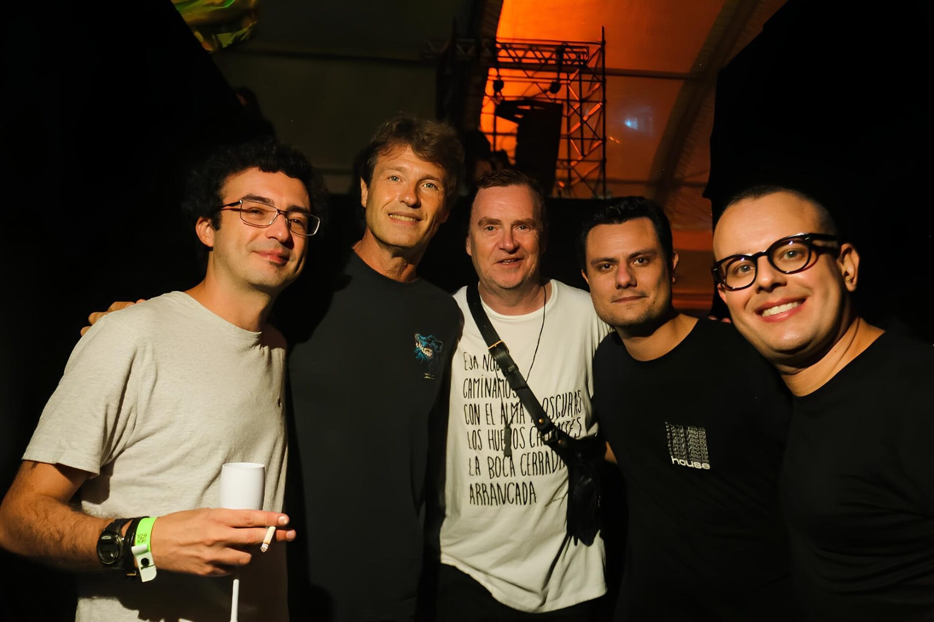 Warung Day Festival completa uma década celebrando música, emoção e encontros marcantes 1 WDF-2023-Hernan-Cattaneo-Nick-Warren-Jonas-Facchi-e-fas--1-