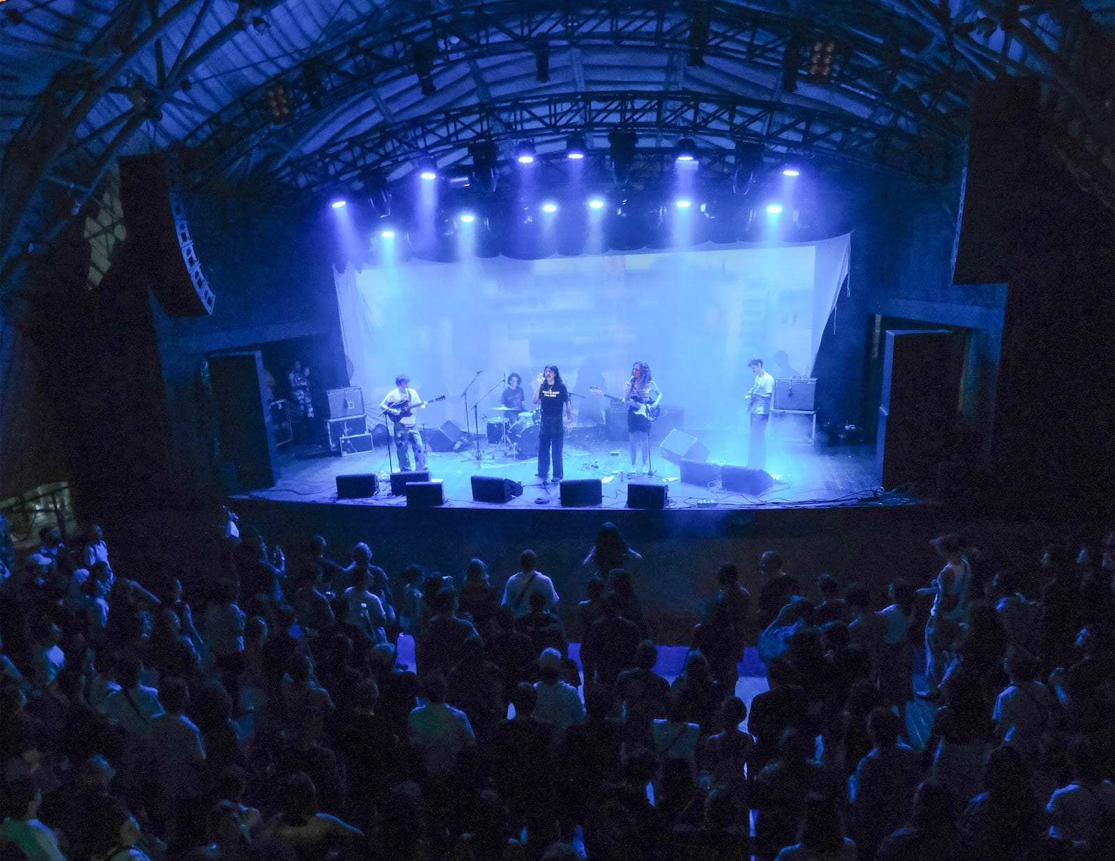 Depois de ter passado por outras oito cidades do Sudeste, Exclusive Os Cabides sobe ao palco do Arvo Festival, em Florianópolis 1 Depois de ter passado por outras oito cidades do Sudeste, Exclusive Os Cabides sobe ao palco do Arvo Festival, em Florianópolis