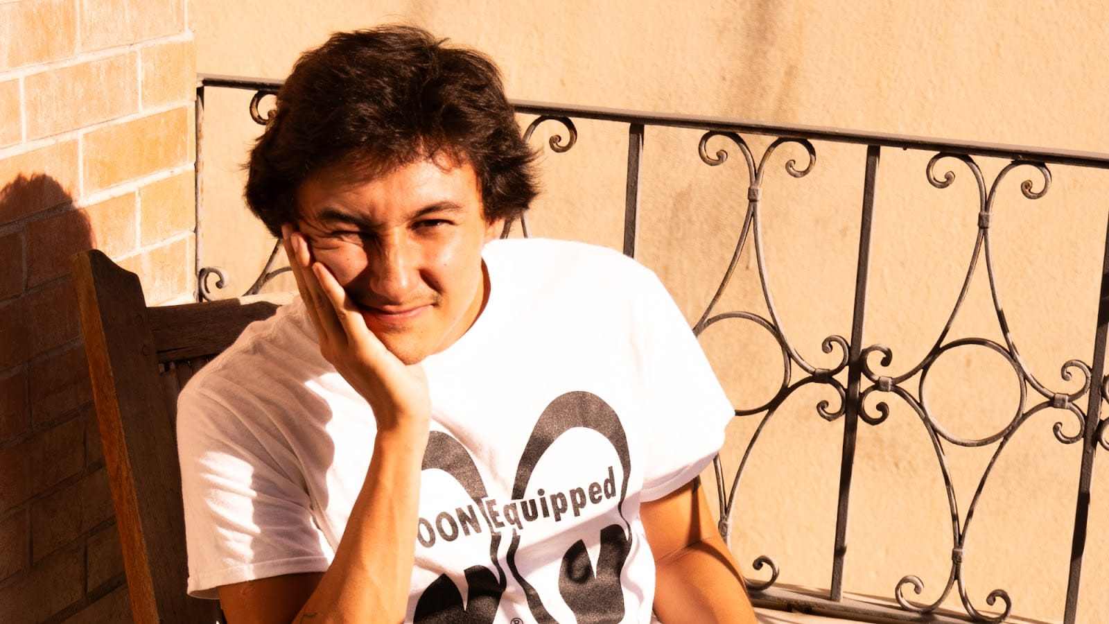 Pedro Mizutani cria a trilha sonora para momentos de paz no novo single Canal”