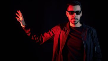 Pela Sprout de D-Nox, André Moret assina coletânea que celebra o melhor do progressive house contemporâneo
