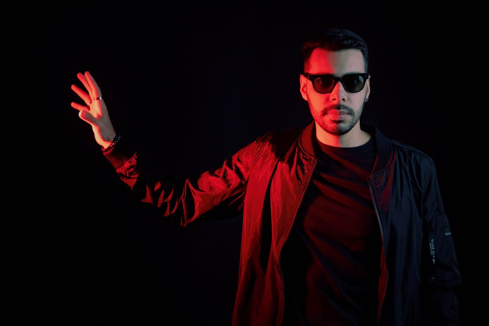 Pela Sprout de D-Nox, André Moret assina coletânea que celebra o melhor do progressive house contemporâneo 1 Pela Sprout de D-Nox, André Moret assina coletânea que celebra o melhor do progressive house contemporâneo