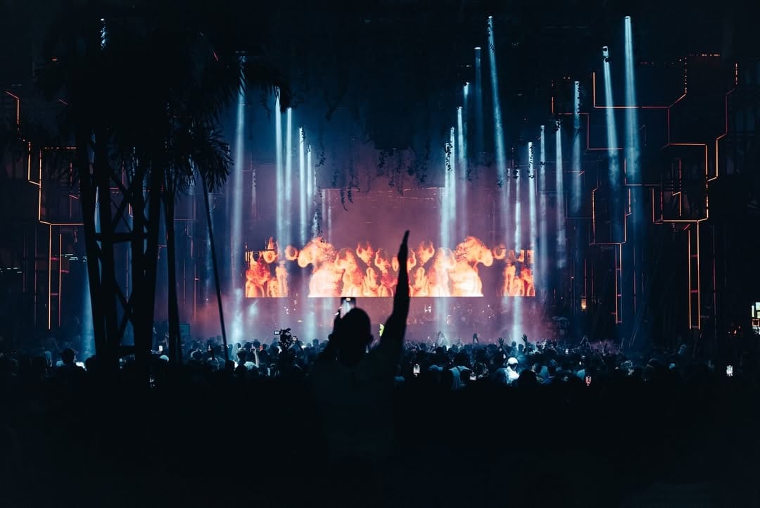 Steve Angello retorna ao Brasil com long set inédito em São Paulo