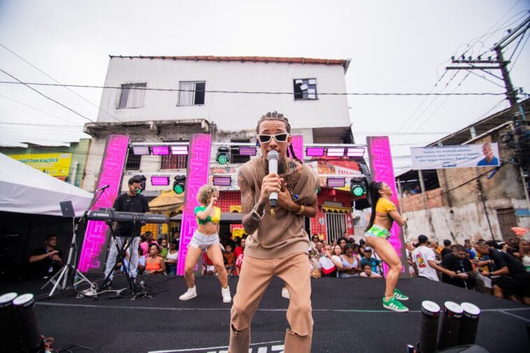 Com participações de João Gomes, Vitor Fernandes e Thiago Aquino, Theuzinho grava novo audiovisual em Feira de Santana 2 João Gomes