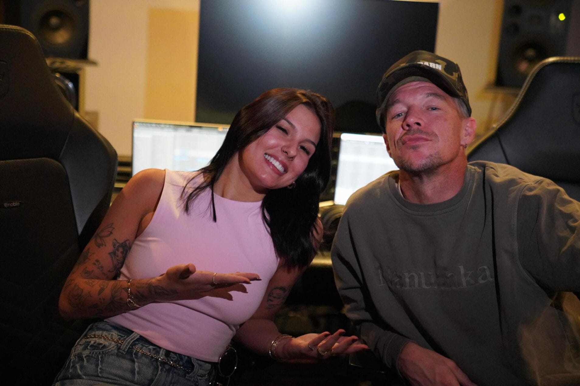 Ana Castela e Diplo exploram o poder da IA no clipe de “Tropa do Chapelão”