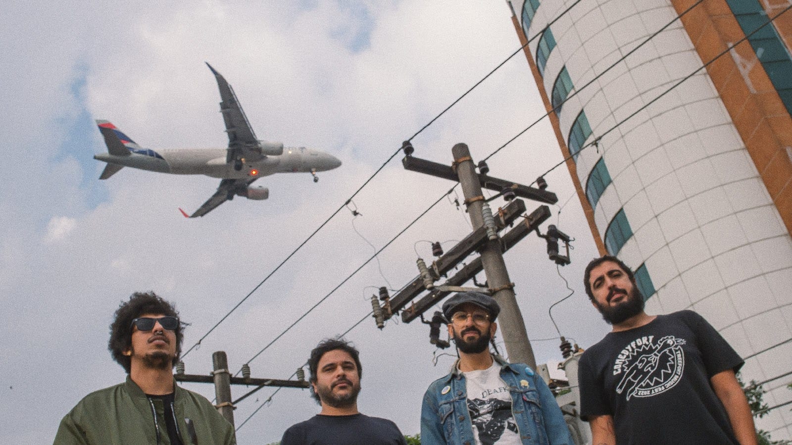 BIKE confirma o sexto álbum: Noise Meditations terá lançamento em vinil antes do streaming 1 BIKE confirma o sexto álbum- Noise Meditations terá lançamento em vinil antes do streaming