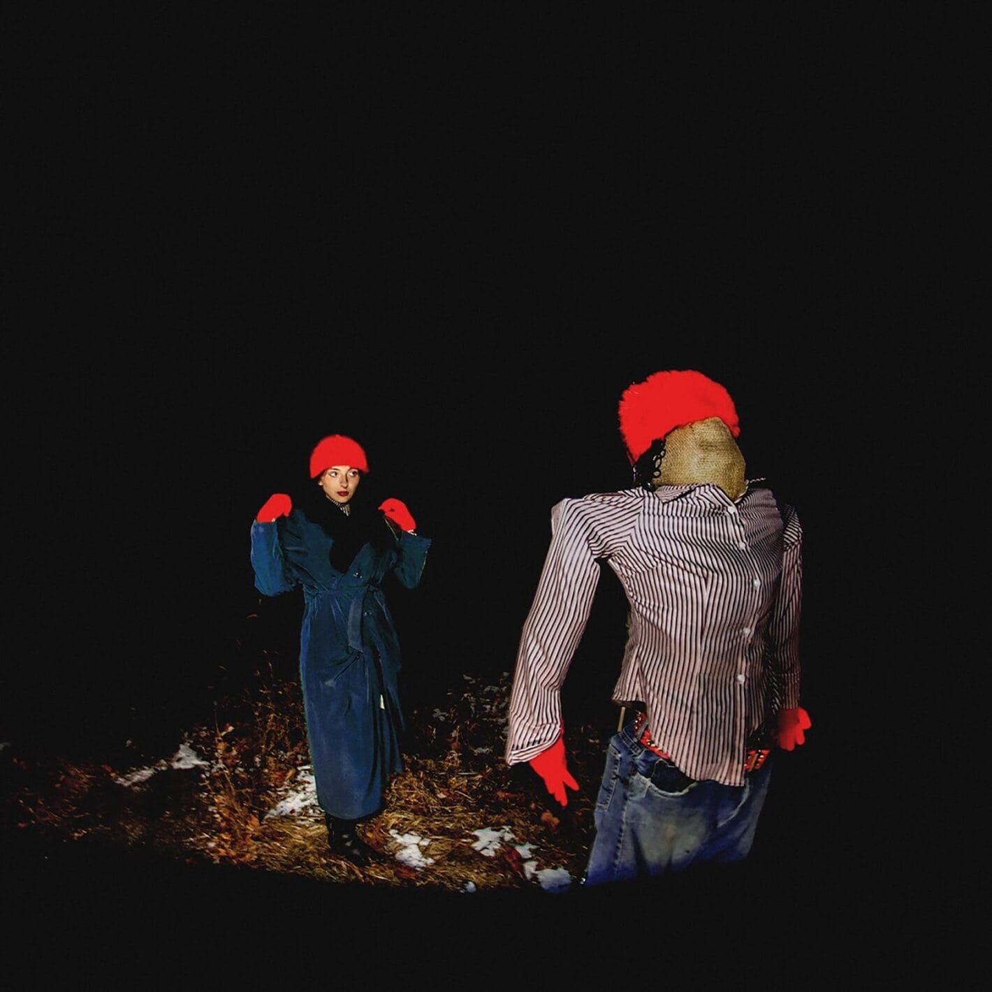 Paige O encontra conforto na quietude no single folk reflexivo “Scarecrow Village” 1 Paige O