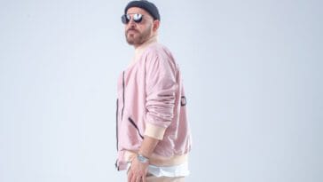 Sharam Jey moderniza um dos maiores clássicos de sua discografia
