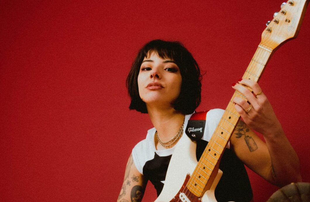 Karen Dió, cantora e compositora brasileira de punk rock, faz apresentação inédita em São Paulo 1 Bridie-Cummings--3-