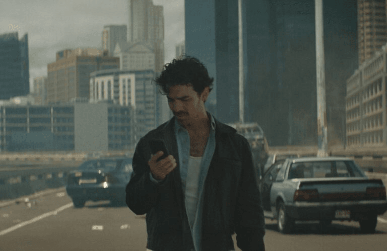 Heineken lança campanha global no Brasil que provoca reflexão sobre os impactos do uso excessivo das redes sociais 1 Heineken lança campanha global no Brasil que provoca reflexão sobre os impactos do uso excessivo das redes sociais