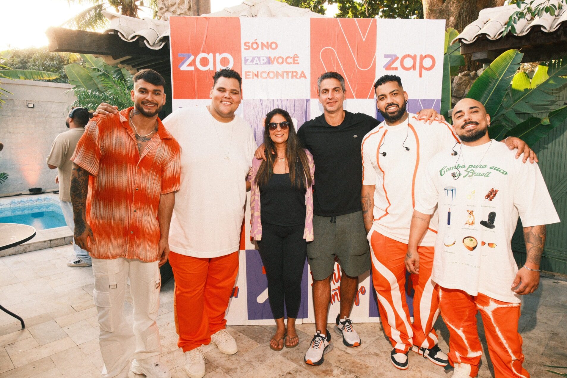 Open House do ZAP Imóveis surpreende família com show exclusivo do Menos é Mais 1 Menos é Mais