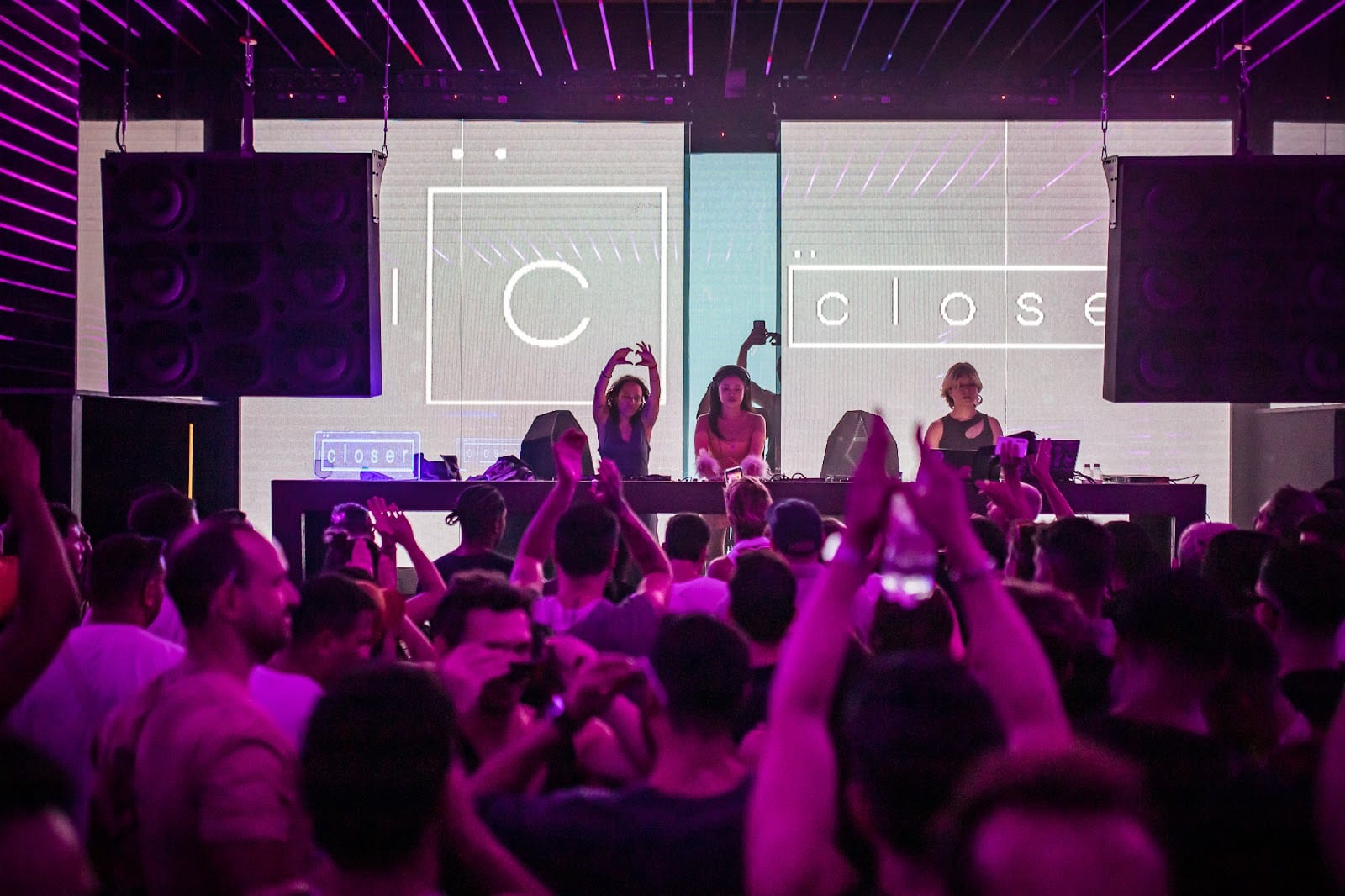 Em parceria com a Colours, Closer, de Eli Iwasa, retorna a Caxias do Sul