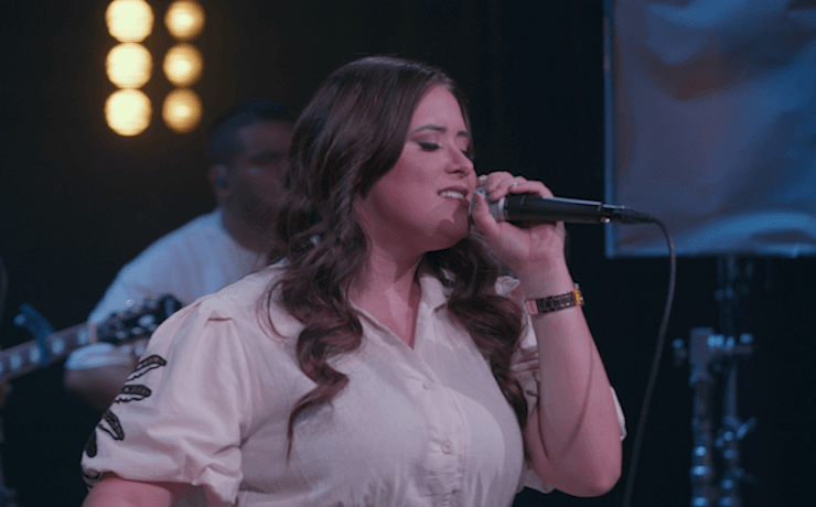 Aline Tavares lança a canção autoral “Acredito Na Minha Geração” 1 Fotos_Prints_do_clipe (1)