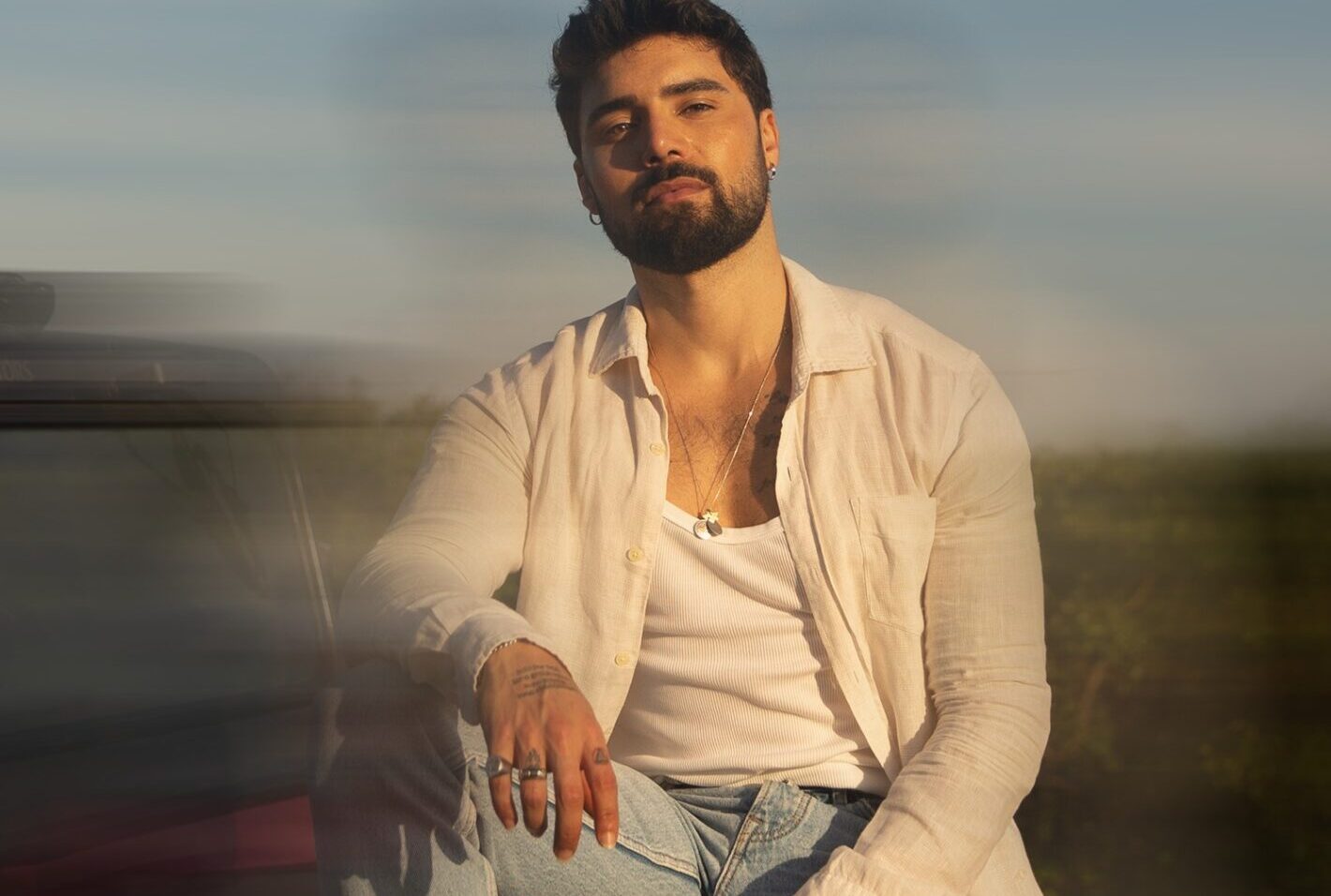Brunno Daltro lança “Vai Que”, um convite leve e musical para quem se permite amar sem amarras 1 Brunno Daltro capa