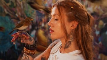 Elana Dara lança hoje o EP “Gritos & Sussurros”, primeiro de uma série inspirada nos cinco sentidos