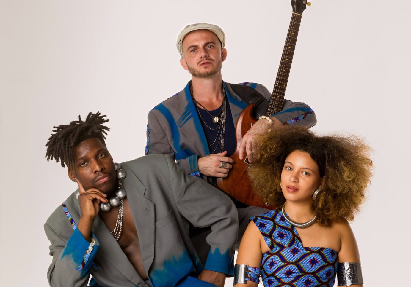 Fundador do Ponto de Equilíbrio lança novo trio Mandinga Beat e anuncia álbum de estreia com o single “Kafofo” 1 Fundador do Ponto de Equilíbrio lança novo trio Mandinga Beat e anuncia álbum de estreia com o single “Kafofo”