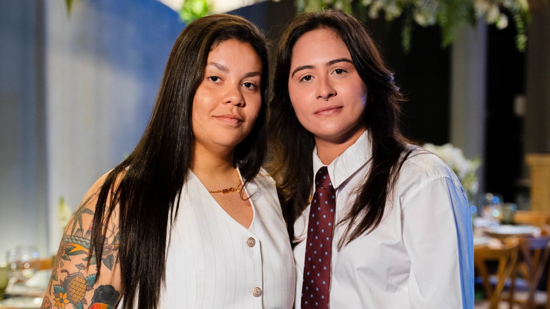 Gabô anuncia data de casamento e realiza jantar intimista para padrinhos e madrinhas