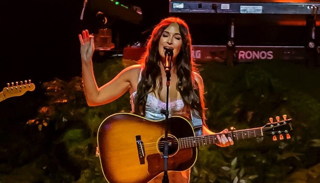 Kacey Musgraves faz história em São Paulo com apresentação emocionante e casa lotada 1 Kacey-3