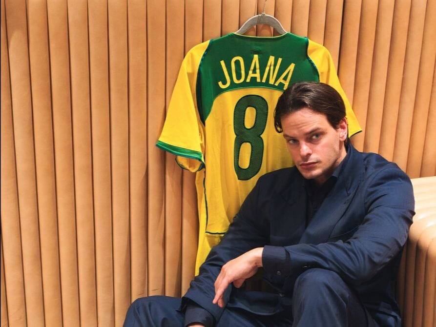 Canetis apresenta “Joana”: a fusão entre House, Funk Brasileiro e emoção de cantar em português 1 Canetis apresenta “Joana”- a fusão entre House, Funk Brasileiro e emoção de cantar em português