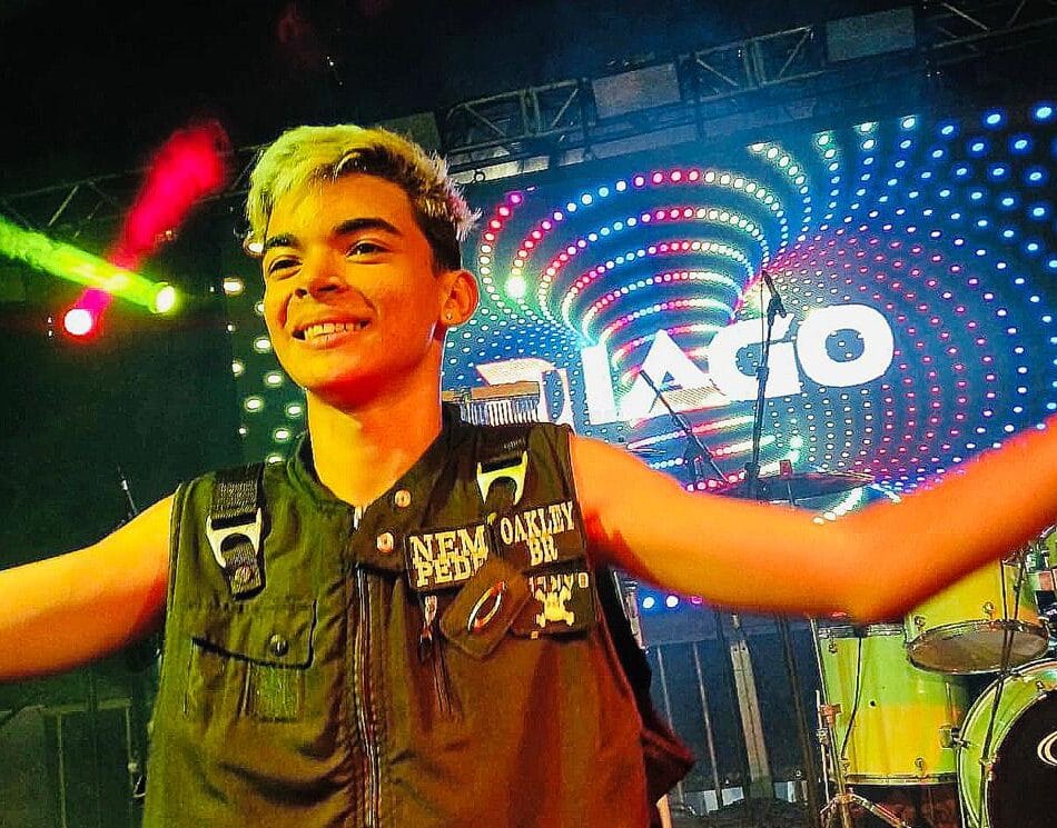 EDM com sotaque mineiro e coração apaixonado: ouça “Best Of”, novo single do DJ IAGO 1 EDM com sotaque mineiro e coração apaixonado- ouça “Best Of”, novo single do DJ IAGO