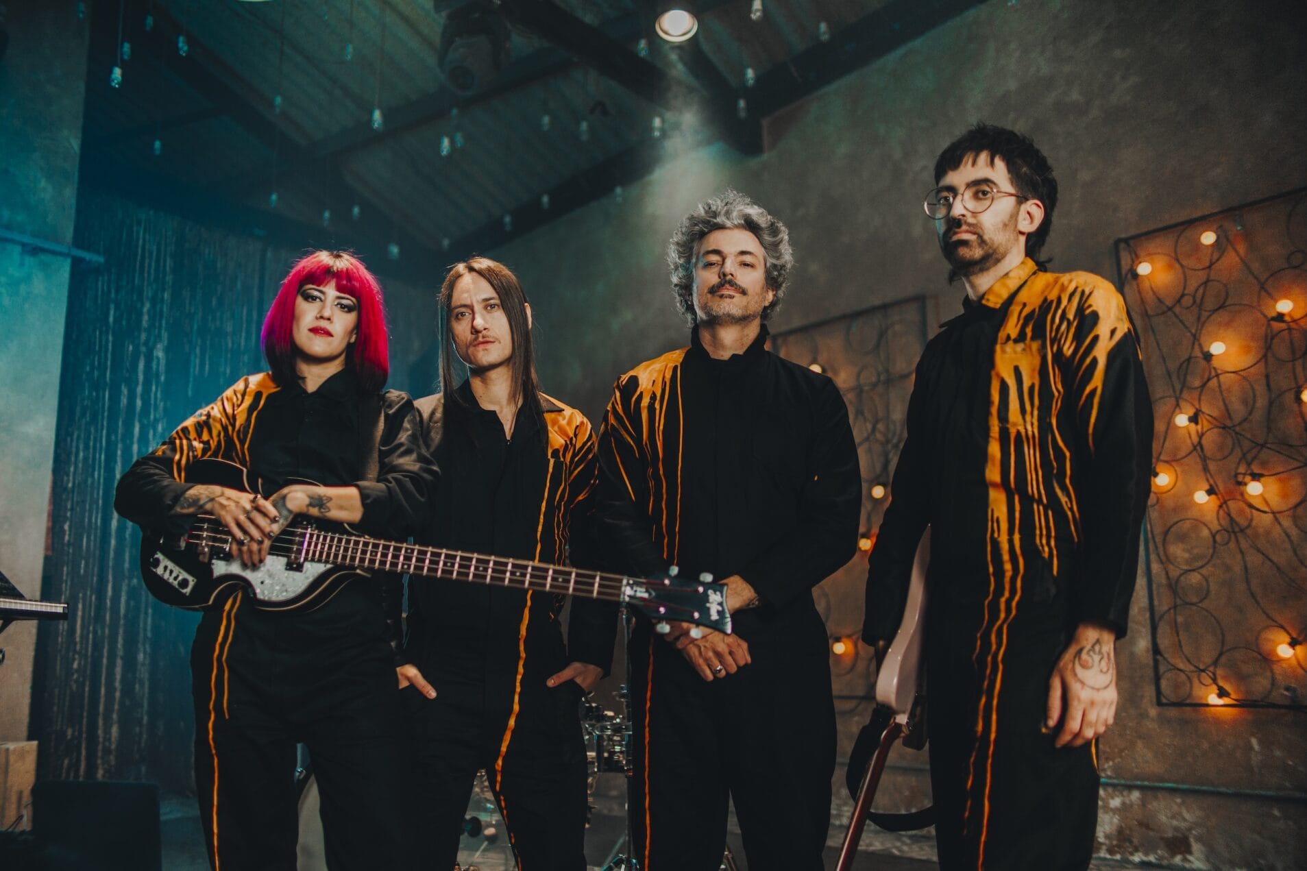 Supercombo lança videoclipe em película