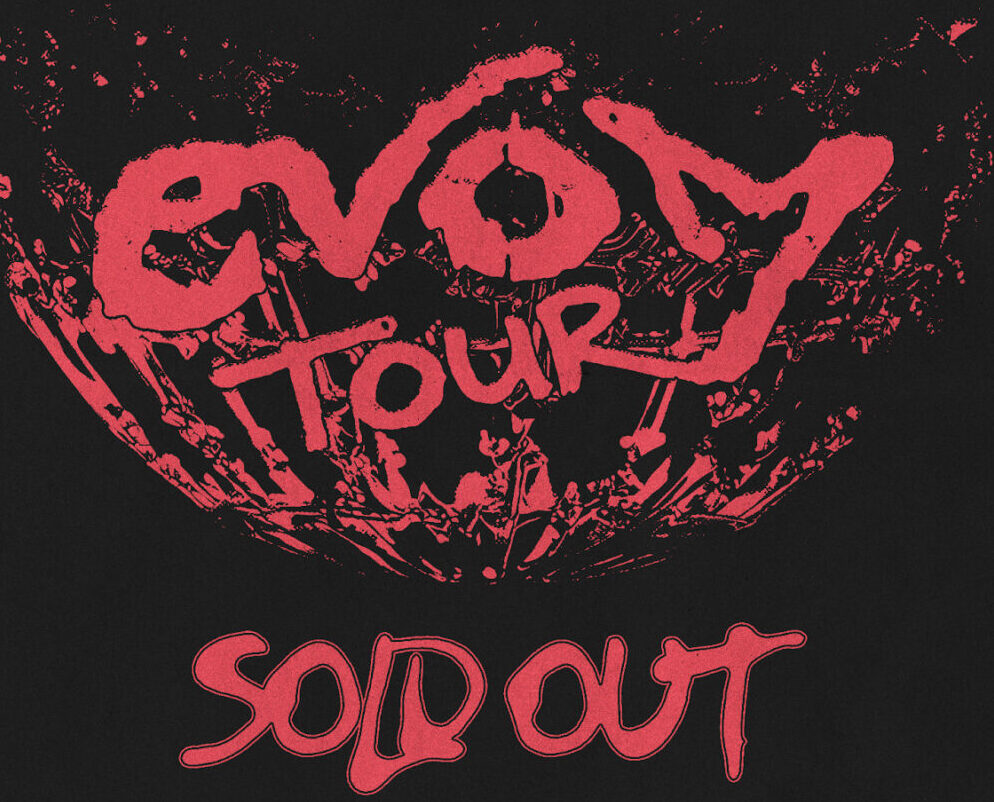 Veigh esgota show de estreia da EVOM Tour em São Paulo