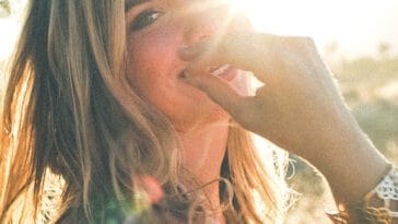 prod_track-files_1396612_album_cover_Naomi-Jane-in-the-moment-album_cover
