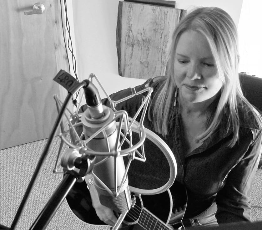prod_track-files_1428707_extra_pictures_Peggy-James_1