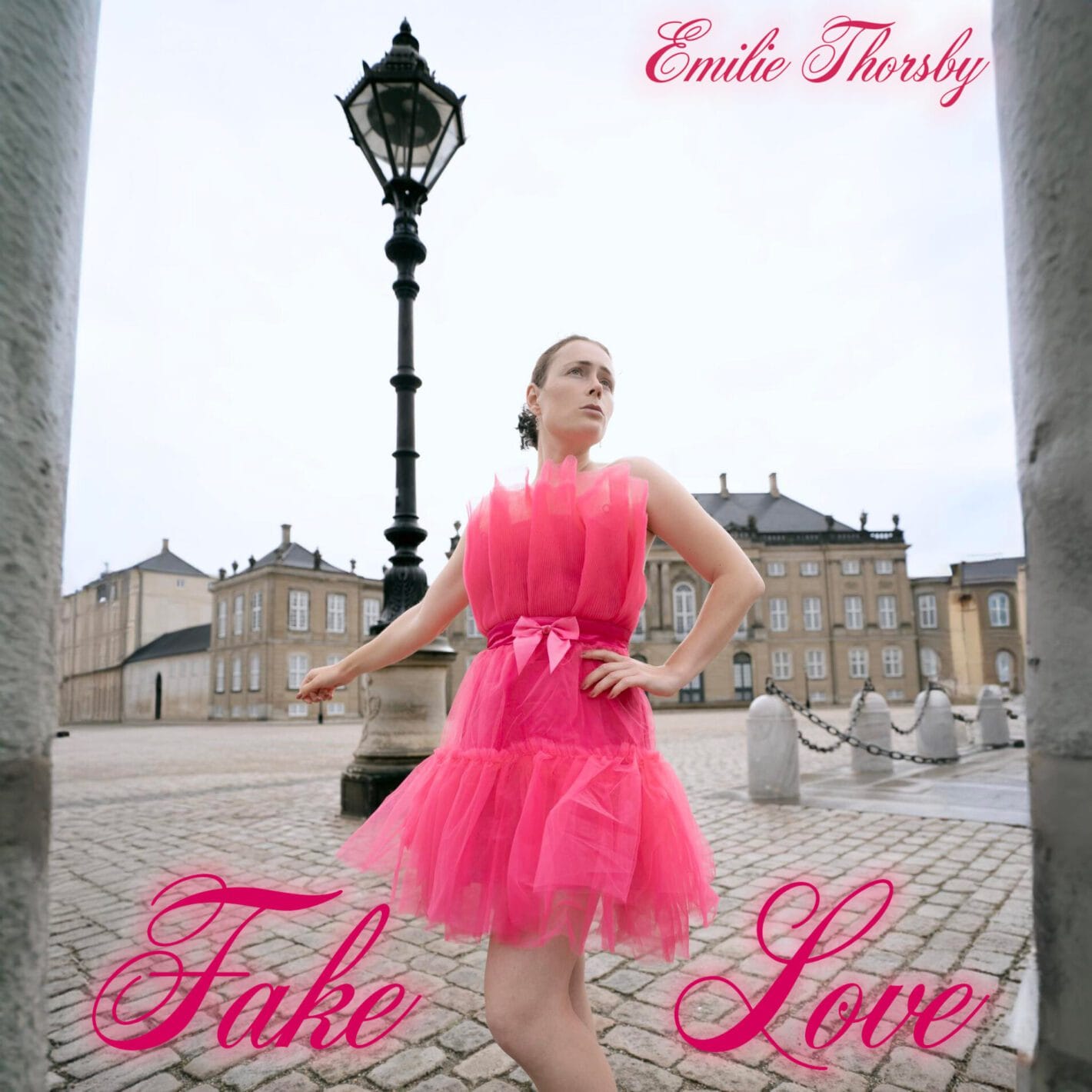 prod_track-files_810178_album_cover_Emilie-Thorsby-fake-love-album_cover