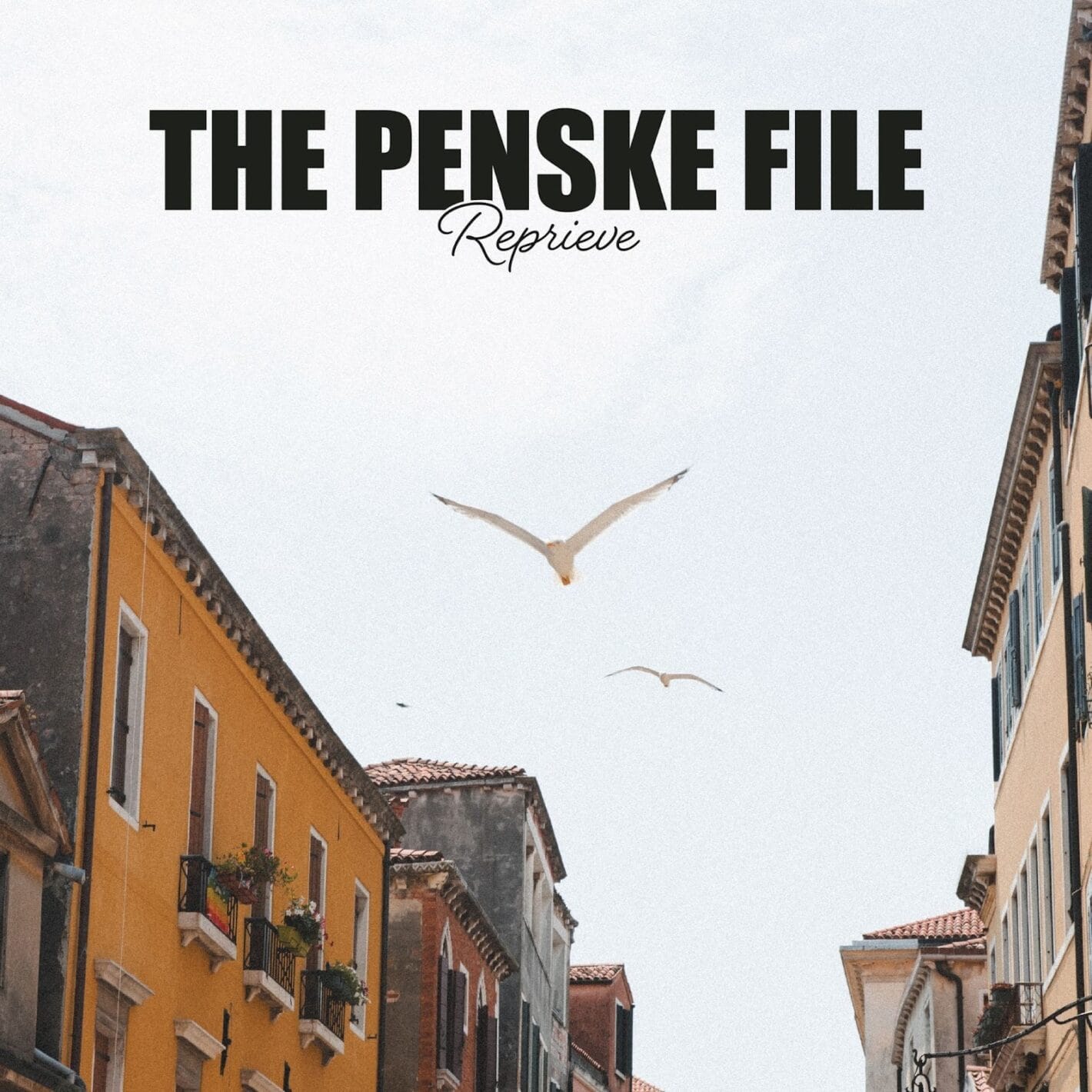The Penske File refletem sobre vida, perda e paz no comovente videoclipe “Rocking Chair”, do novo álbum Reprieve 1 The Penske File