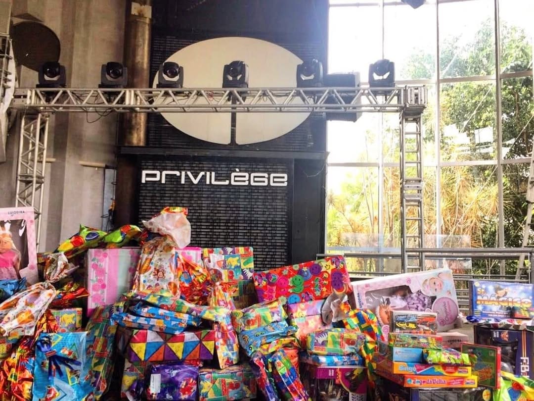 Natal no Privilège Juiz de Fora: troque um presente por um ingresso 1 Natal no Privilège Juiz de Fora- troque um presente por um ingresso