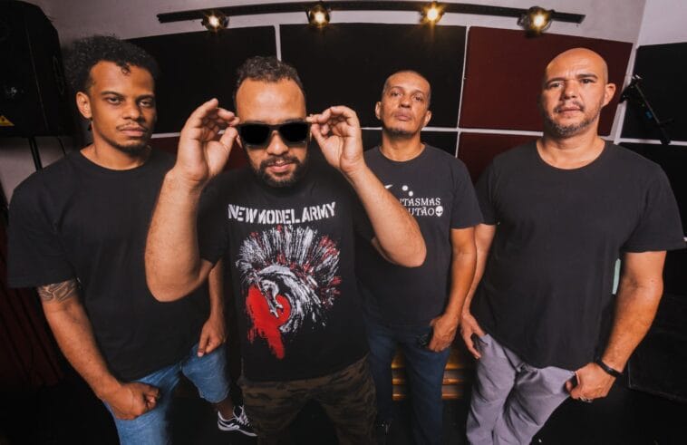 Fantasmas de Plutão mergulha no Rock Oitentista em seu álbum de estreia, Fantasmas de Plutão