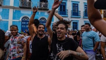 Campeão nas ladeiras- Léo da Bodega une cultura popular e urbana em seu novo single Bloco Campeão