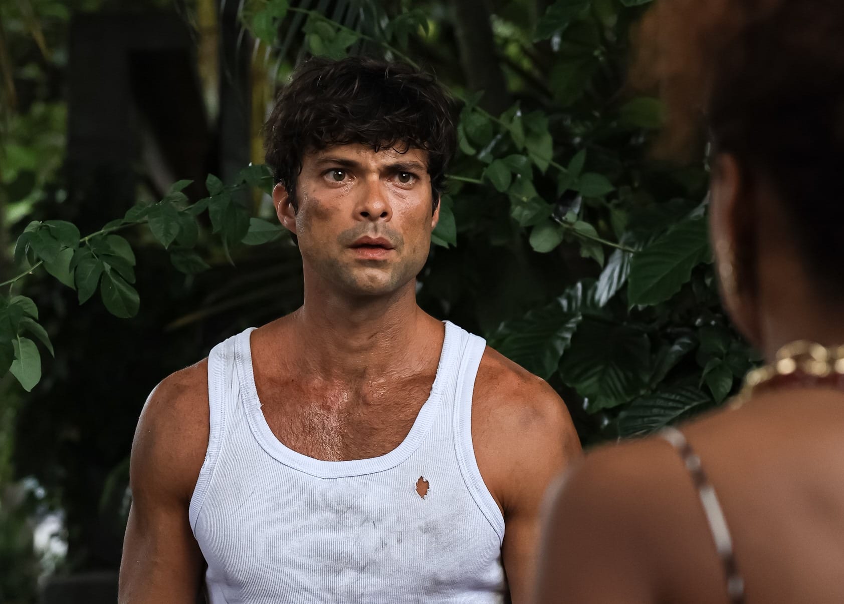 Victor Sparapane retorna à Globo como protagonista de “Icônica” e reforça nova fase da série vertical no Brasil
