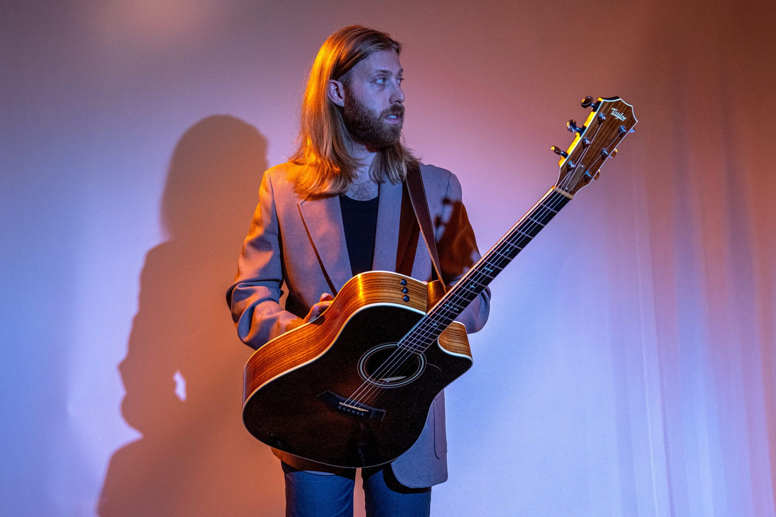 Justin Maki abraça a liberdade criativa no ousado álbum "Technicolor Dreams", que mistura diferentes gêneros musicais 1 09 - Justin Maki - Justin Maki Landscape Press Photo